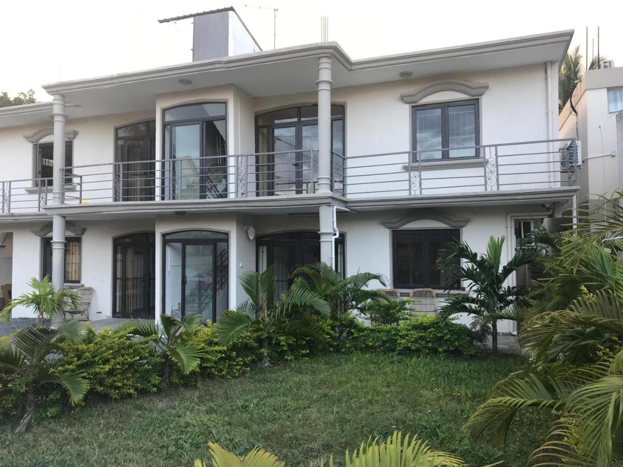 Blue Villa Trou aux Biches Exterior photo